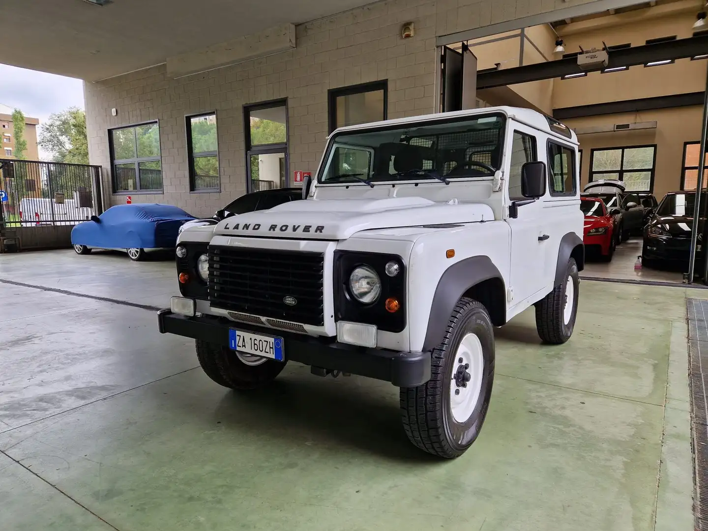 Land Rover Defender 90 TD4 2.2 - 122cv (IVA COMPRESA)