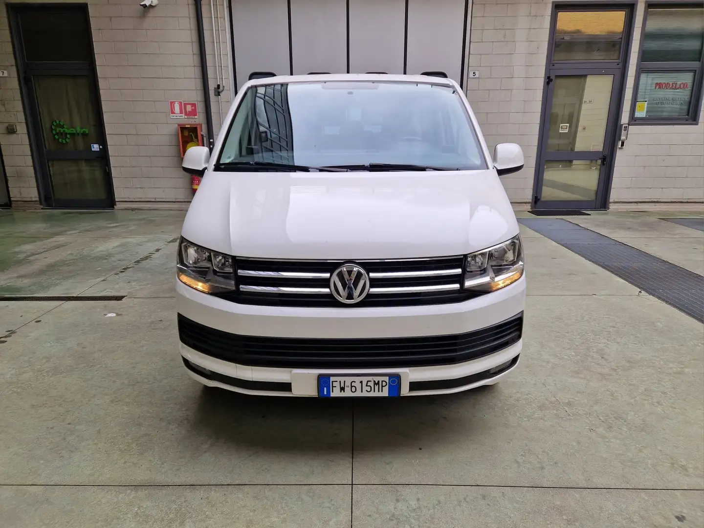 Volkswagen T6 Caravelle 2.0 TDi 150cv Bus 9pti (PREZZO REALE IVA INCLUSA)