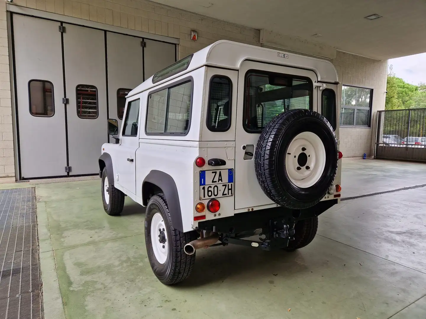 Land Rover Defender 90 TD4 2.2 - 122cv (IVA COMPRESA)